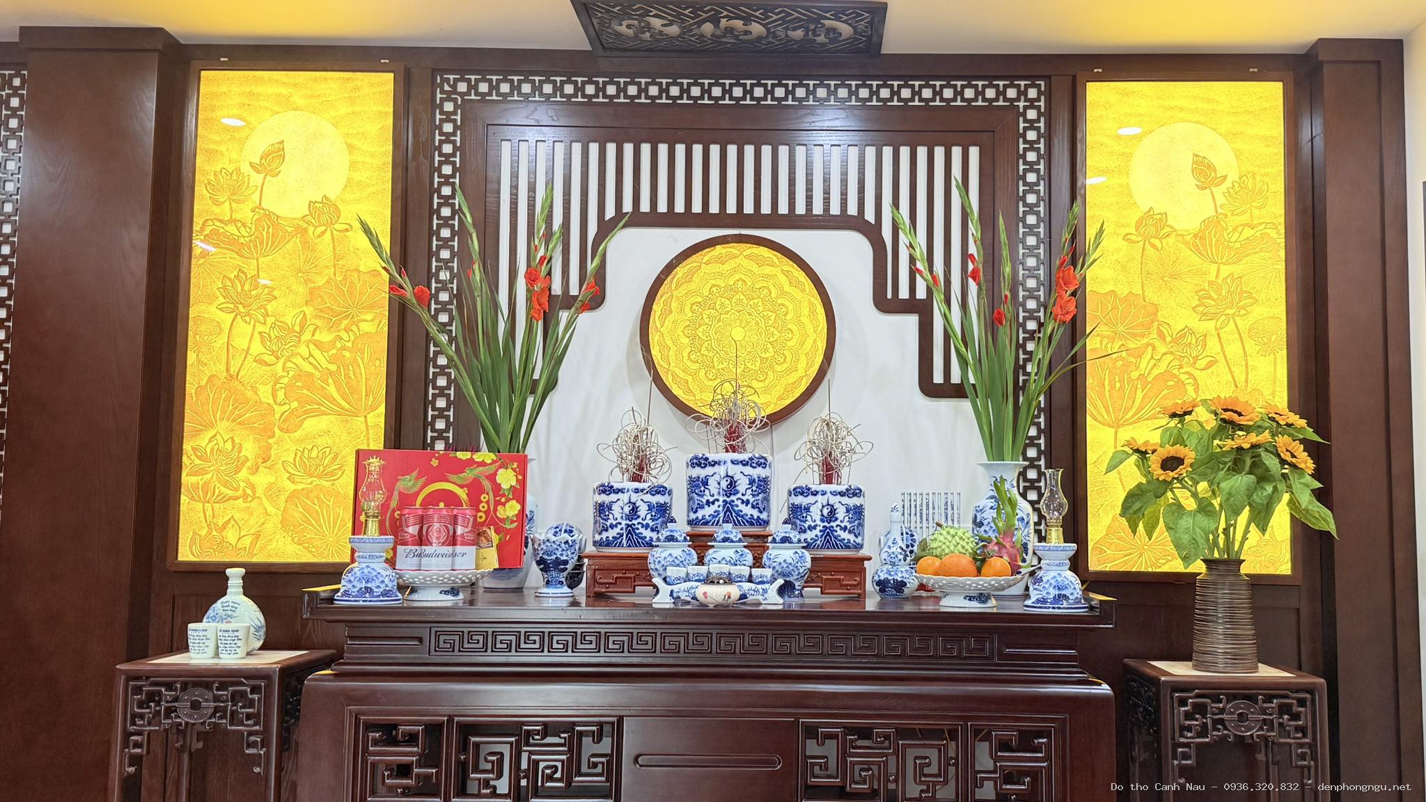 Phòng thờ cửa lùa sang trọng - Bàn Thờ Chung Cư